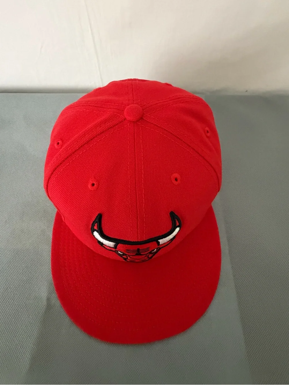 Chicago Bulls New Era 59Fifty Unisex Red Fitted Hat Cap 7 1/2 (B182)